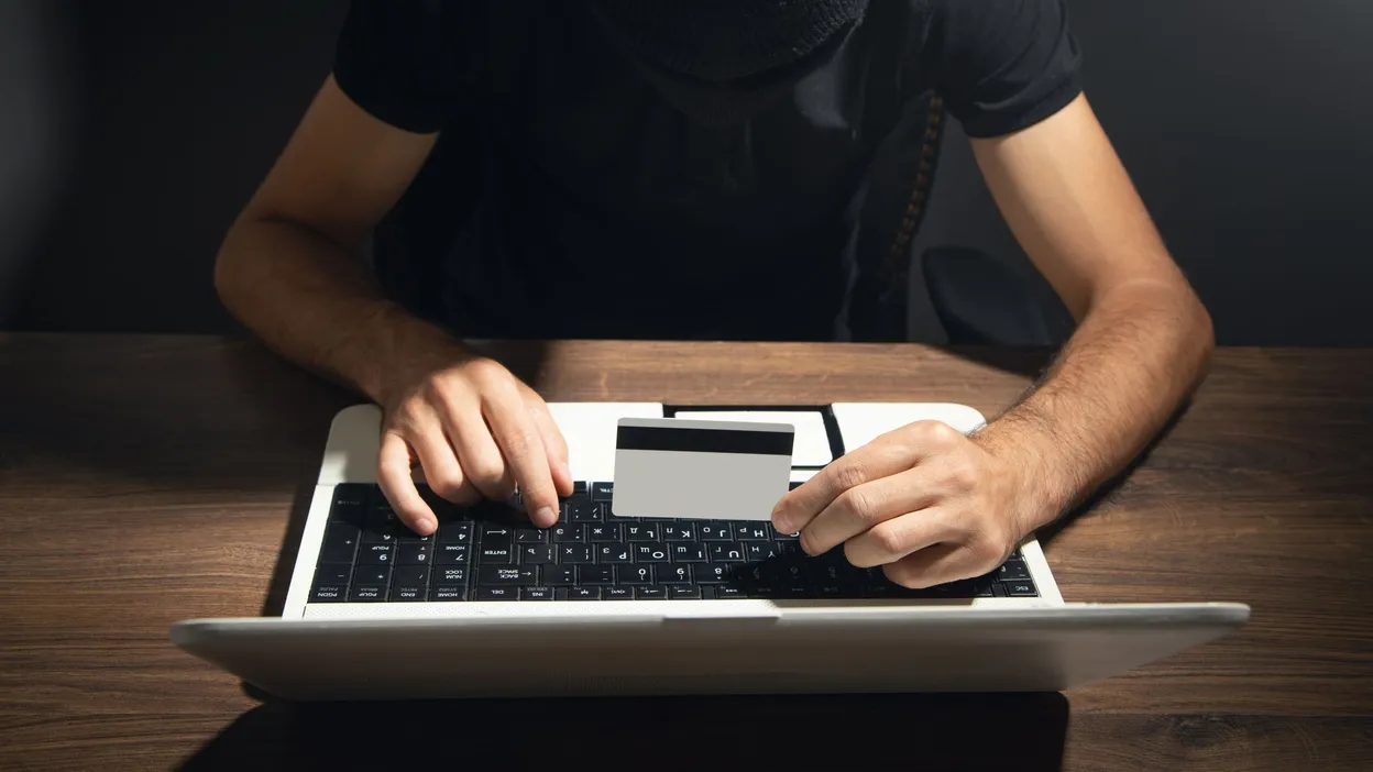 Le défi de Carlo, réaliser une fricadelle maison. Découvrez sa recette ...