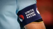 Le monde du foot tente de se mobiliser contre le racisme.