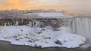 "Vortex polaire : existe-t-il une menace de froid ?" est un documentaire issu de la série "Météo Alert".