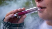 Des organisations de sant lancent un appel aux politiques pour protger  les jeunes de l'essor de l'e-cigarette - RTBF Actus