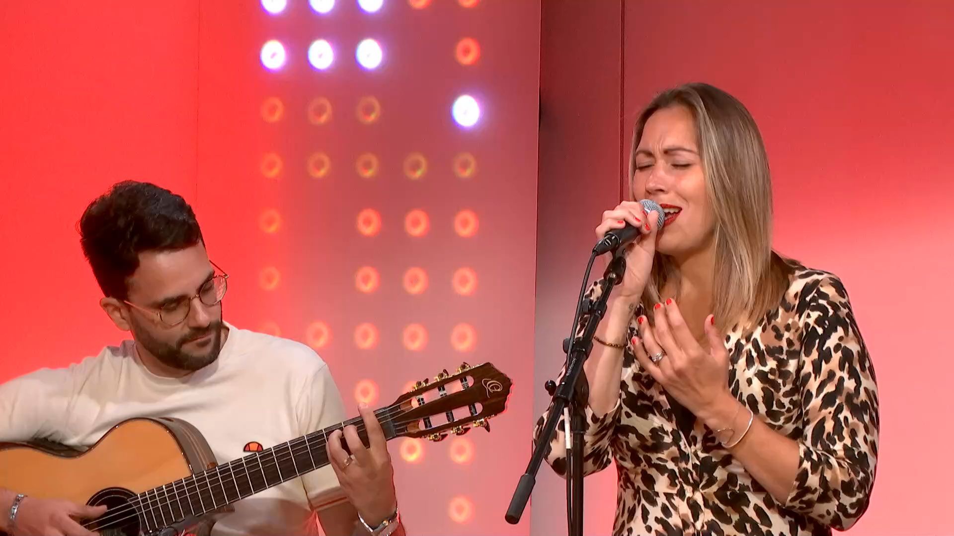 Ancienne finaliste de "The Voice Belgique", Rizlane nous donne des frissons avec sa reprise de Radiohead