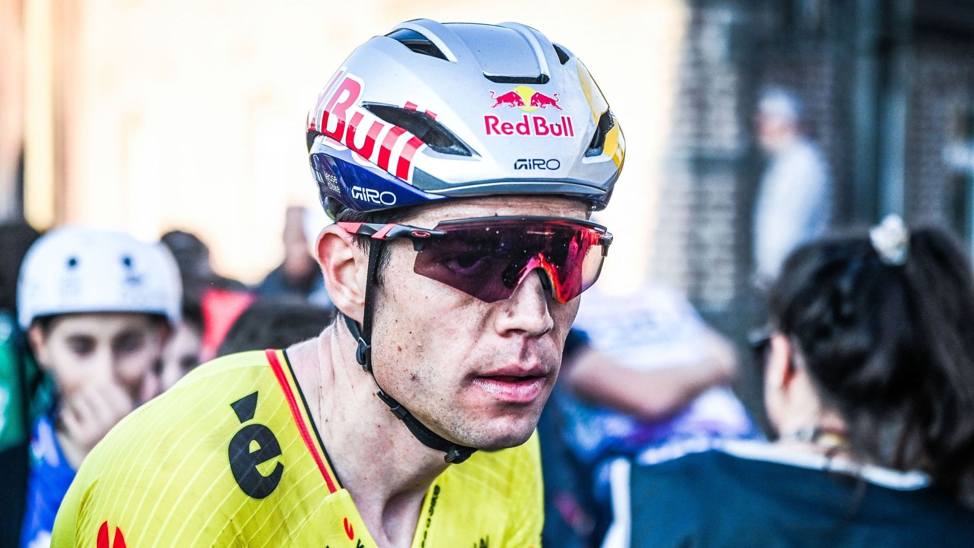 Wout van Aert relativise après sa crevaison au Samyn : "C’est dommage, mais je me suis senti bien"