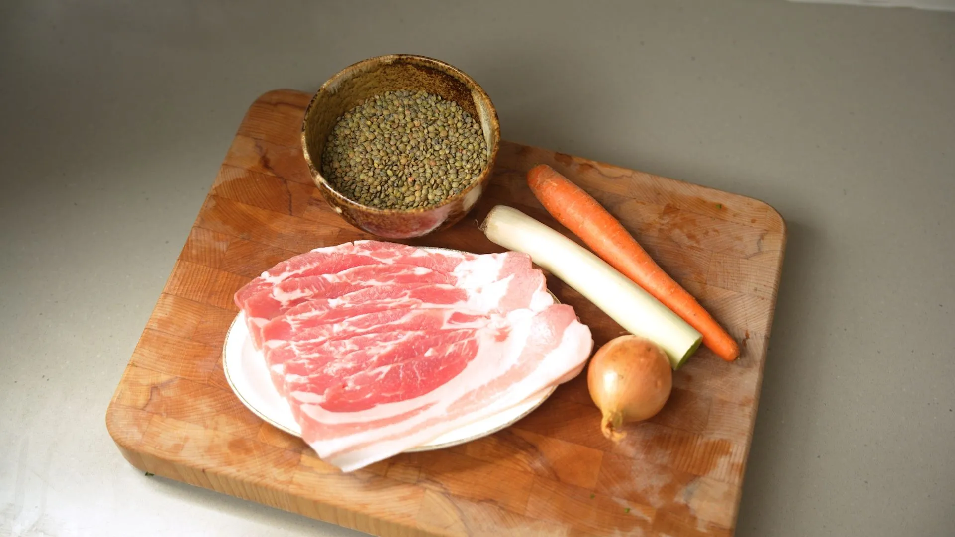 Du réconfort dans l’assiette : la soupe de lentilles vertes au lard ...