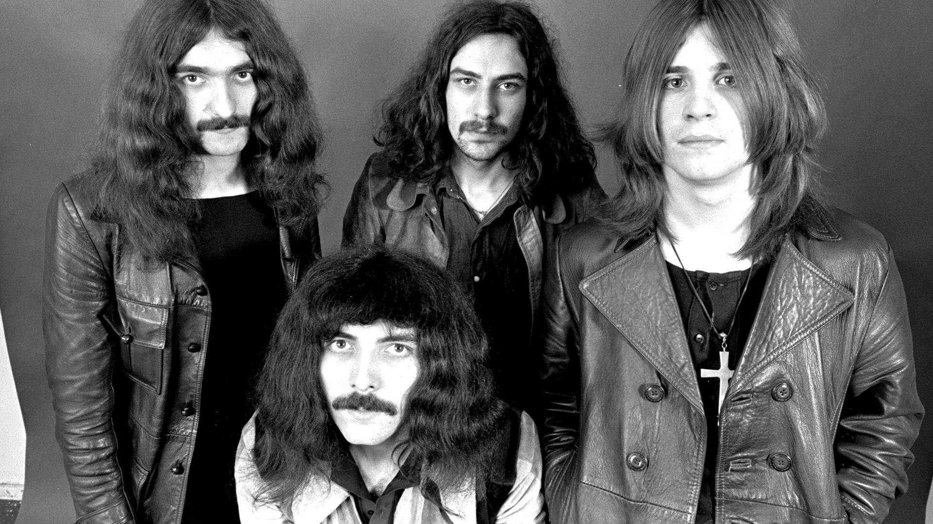 Ozzy Osbourne se trompe dans les paroles et la vidéo de Black Sabbath reste dans un tiroir pendant 56 ans...