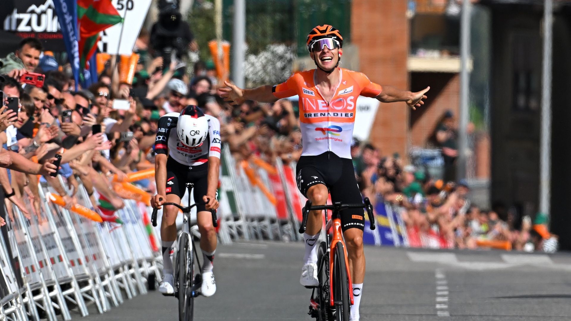 Tour du Pays basque : Axel Laurance prend sa chance sur la 3e étape, Seixas contrôle