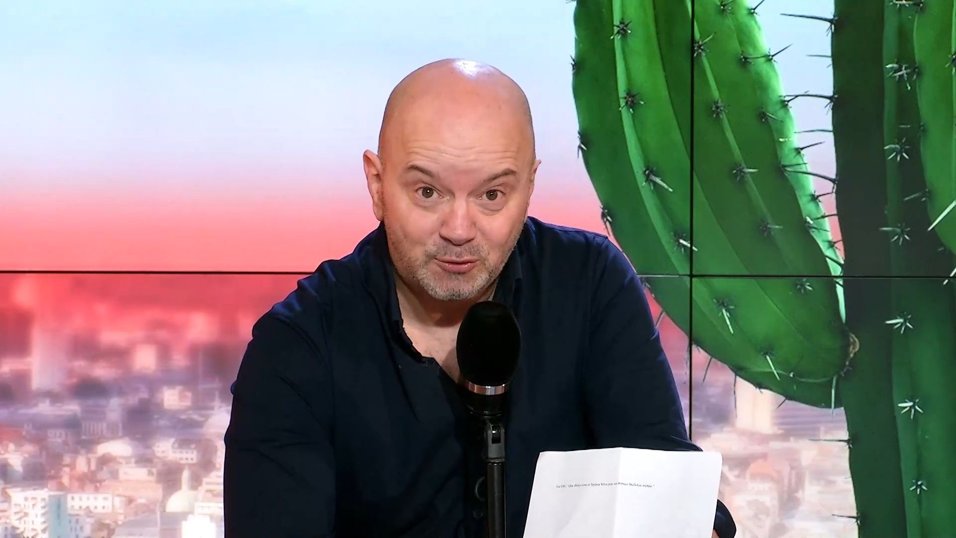 Le Cactus : Jérôme de Warzée félicite Wout van Aert pour sa victoire au Paris-Roubaix