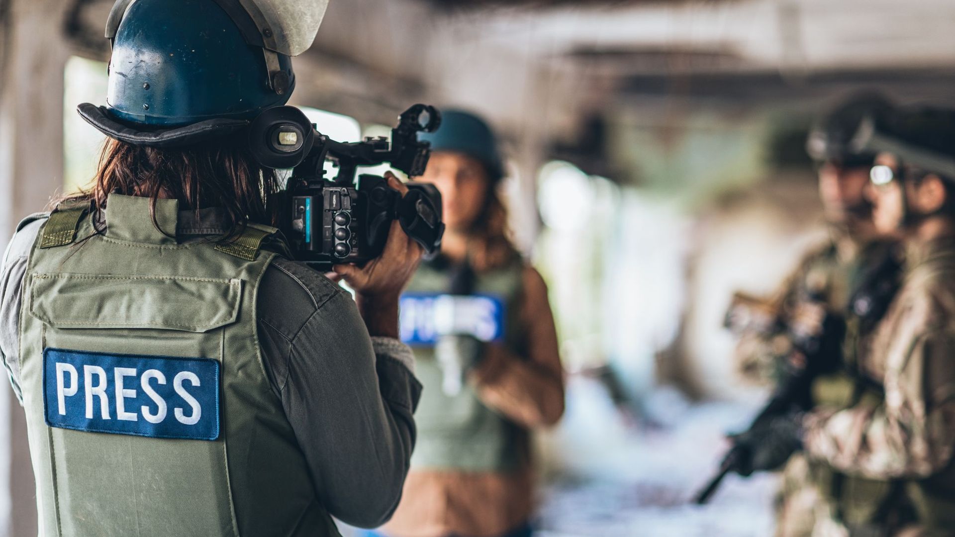 Les journalistes travaillent dans un environnement de plus en plus hostile en Europe