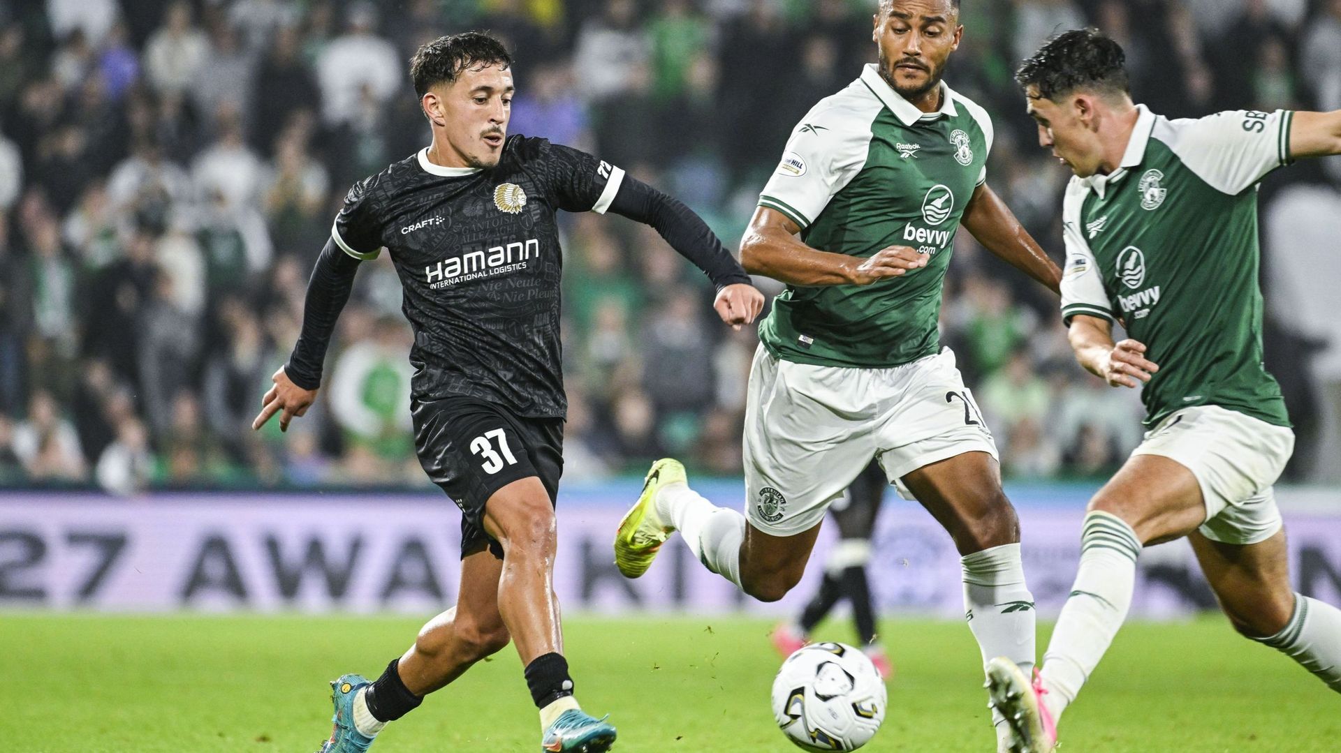 Menée, La Gantoise retourne la situation face à Hibernian et jouera l’Europe cette saison