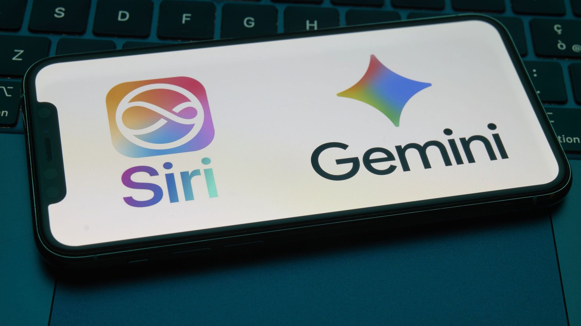 Google confirme que Gemini jouera un rôle central dans la prochaine version de Siri