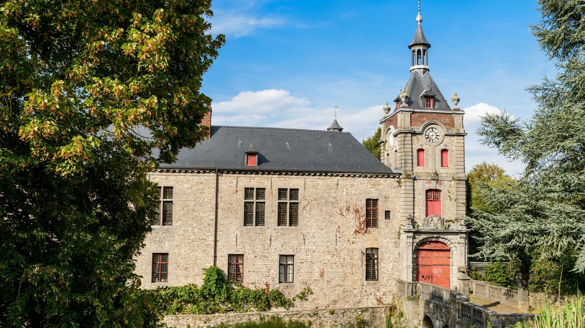Du château au goûter matrimonial : Écaussinnes cultive son identité
