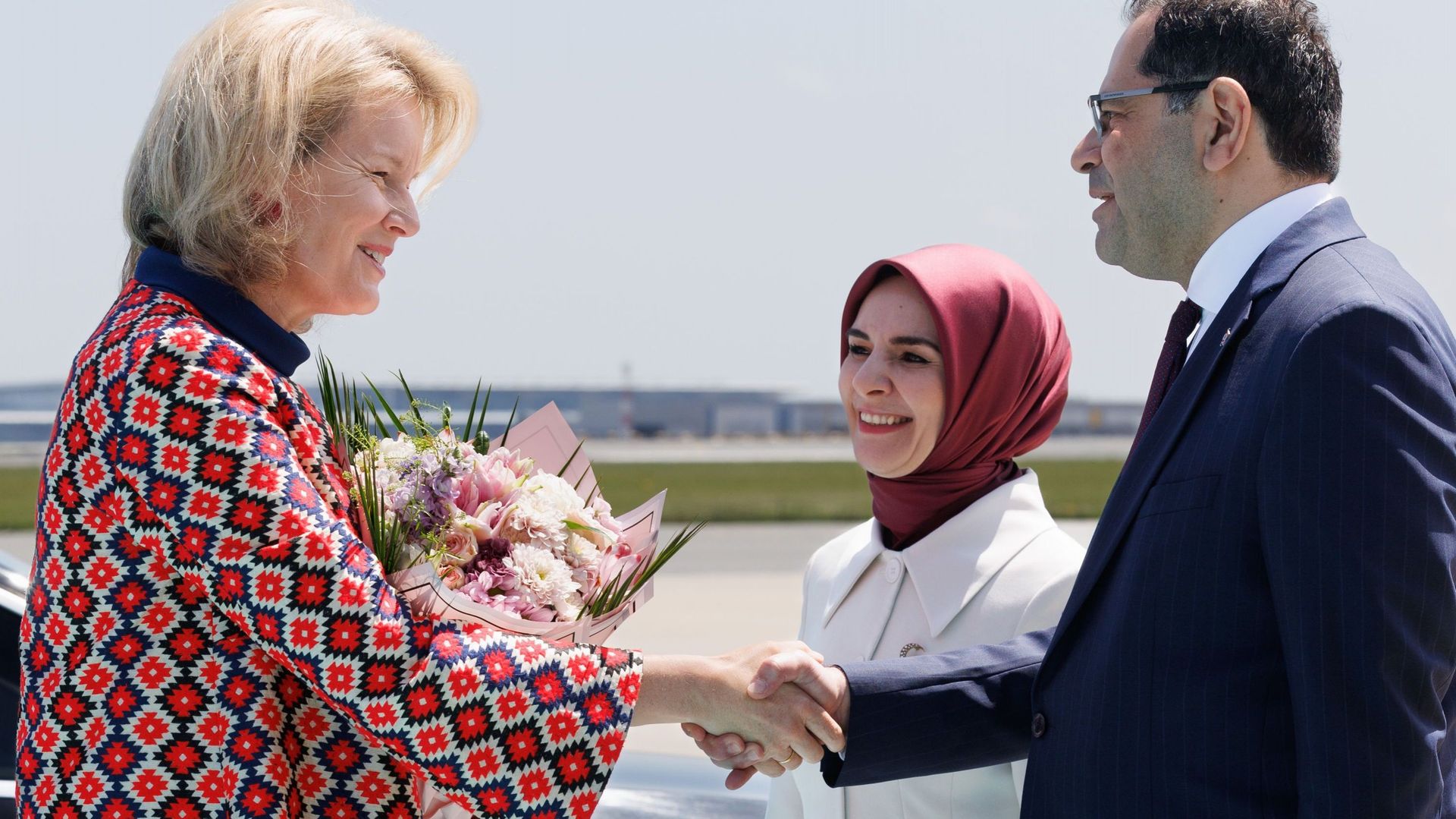 Une ancienne députée exclue du cdH et aujourd’hui ministre turque reçoit la reine Mathilde en Turquie