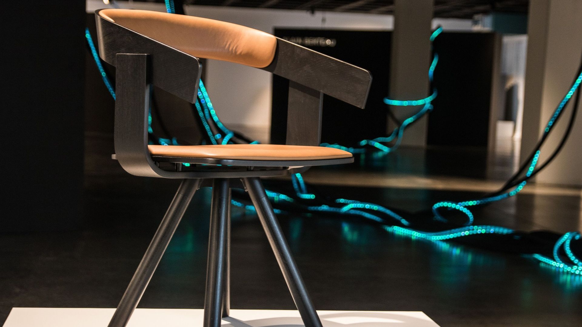 Design Generations au Musée du Design : le design sur une ligne du ...