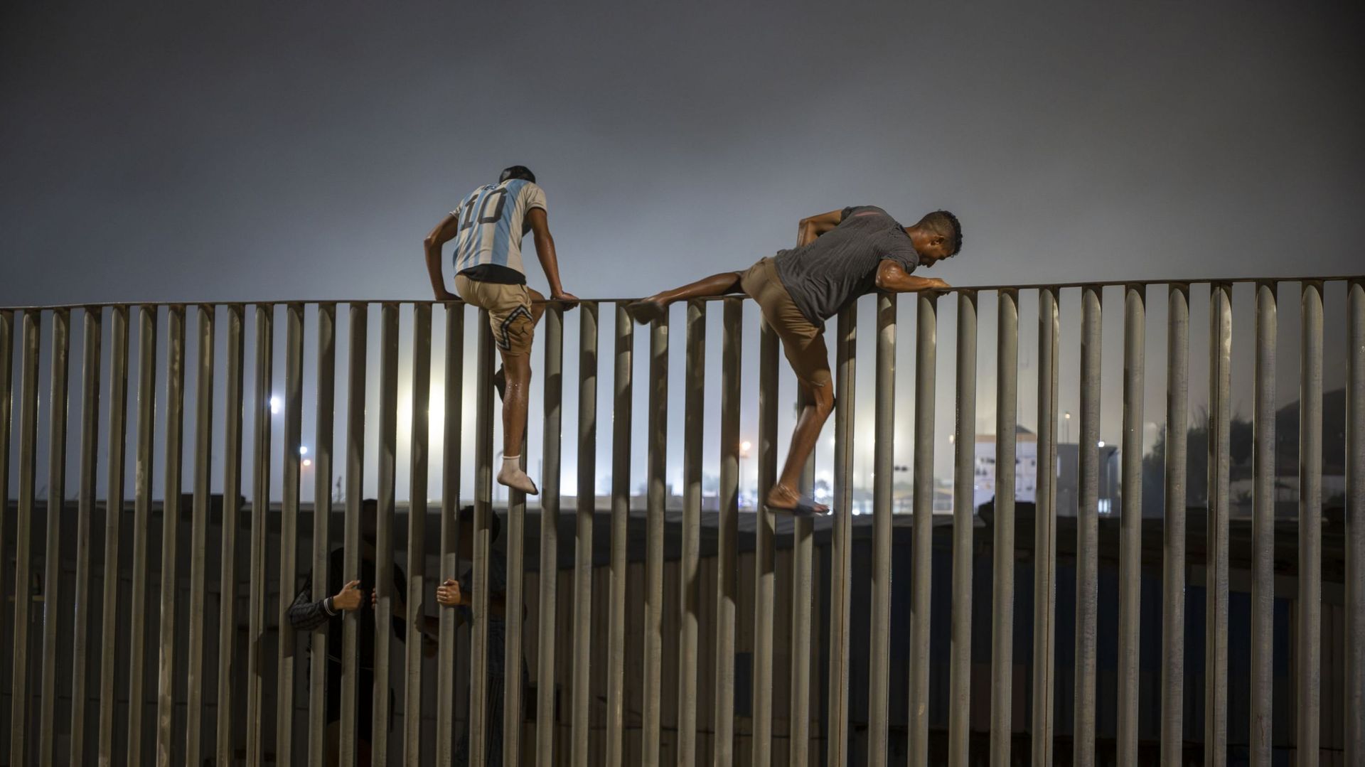 La quasi-totalité des migrants arrivés illégalement dans l’enclave de la Ceuta sont repartis, assure le ministre espagnol de l’Intérieur