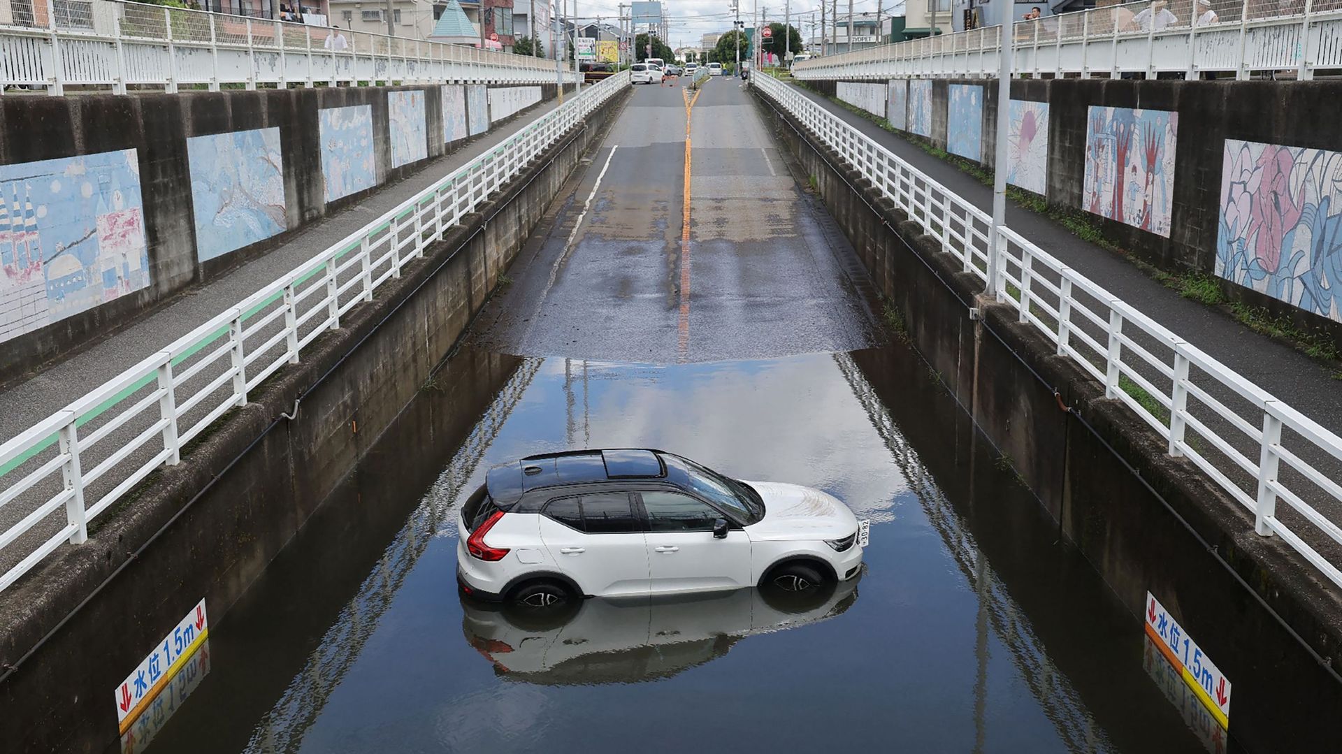 Au Japon, des pluies diluviennes près de Tokyo font neuf morts
