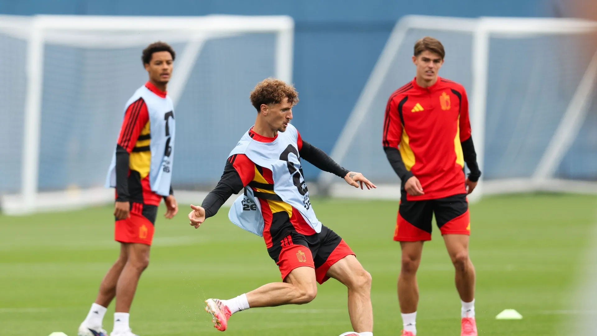 Un retour en Pro League ? Libre de tout contrat, Thomas Meunier ...