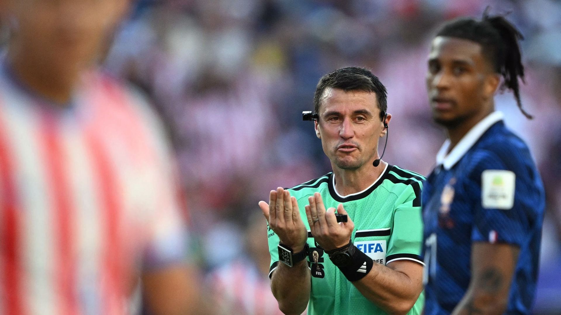La cataclysmique performance d’Ilgiz Tantashev, l’arbitre de France-Paraguay
