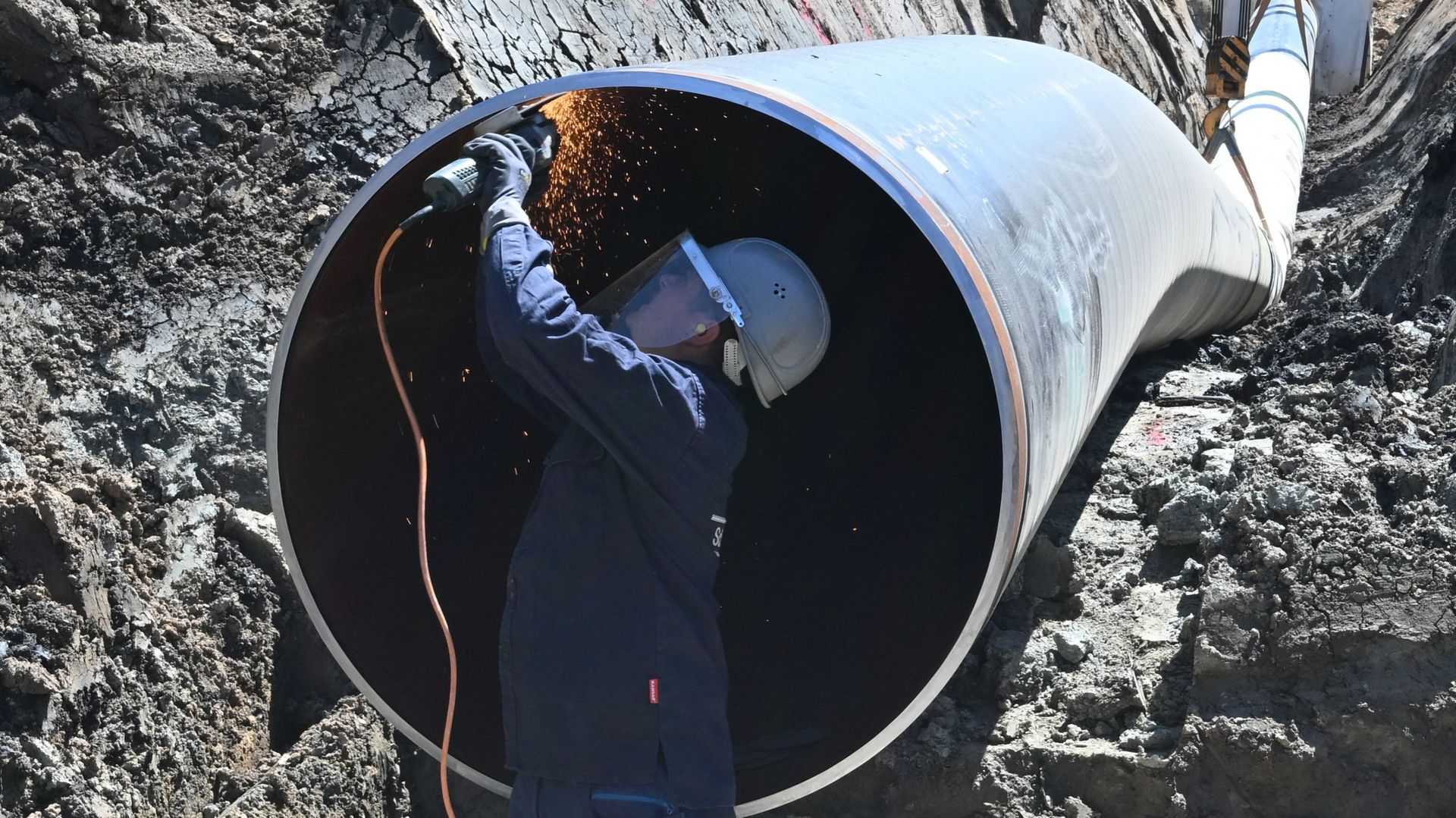 Comment des proches de Donald Trump veulent rafler un contrat de pipeline européen à plus de 100 millions d’euros