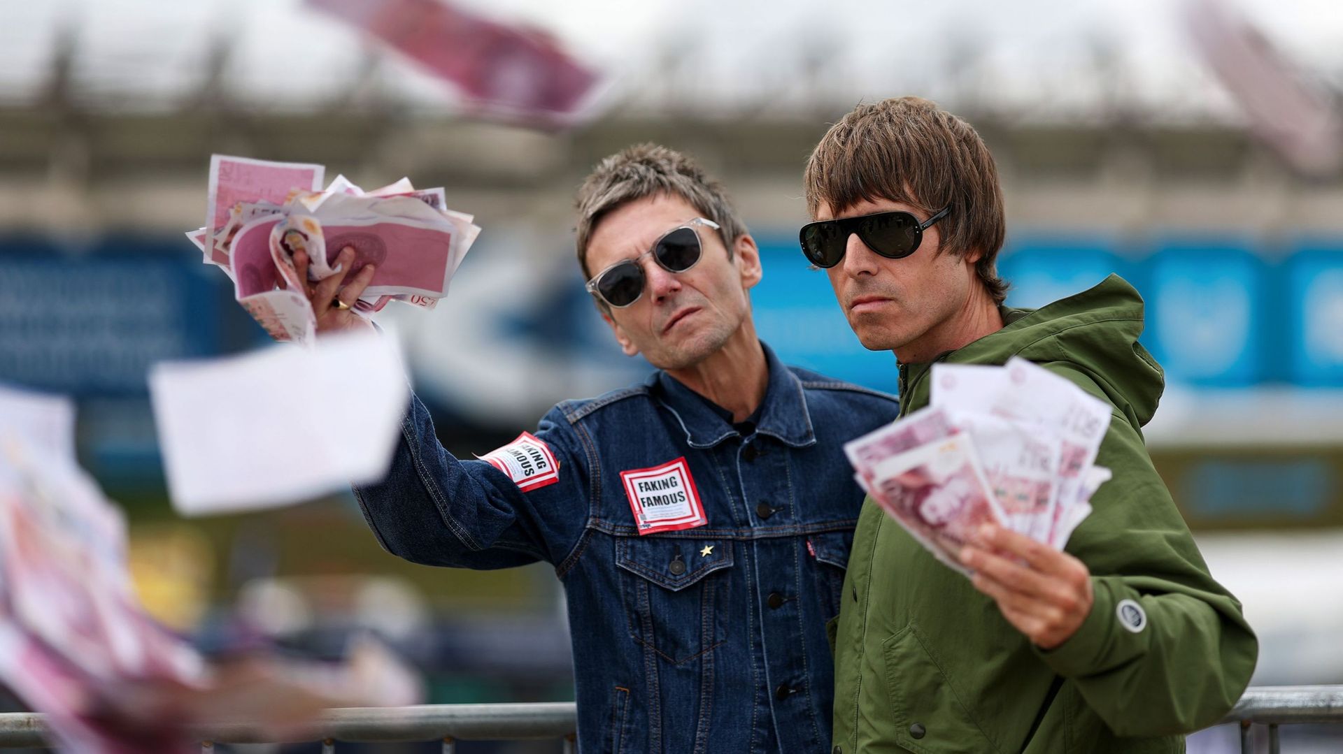 Oasis : Noel et Liam Gallagher, le clash du siècle des frères ennemis-jurés