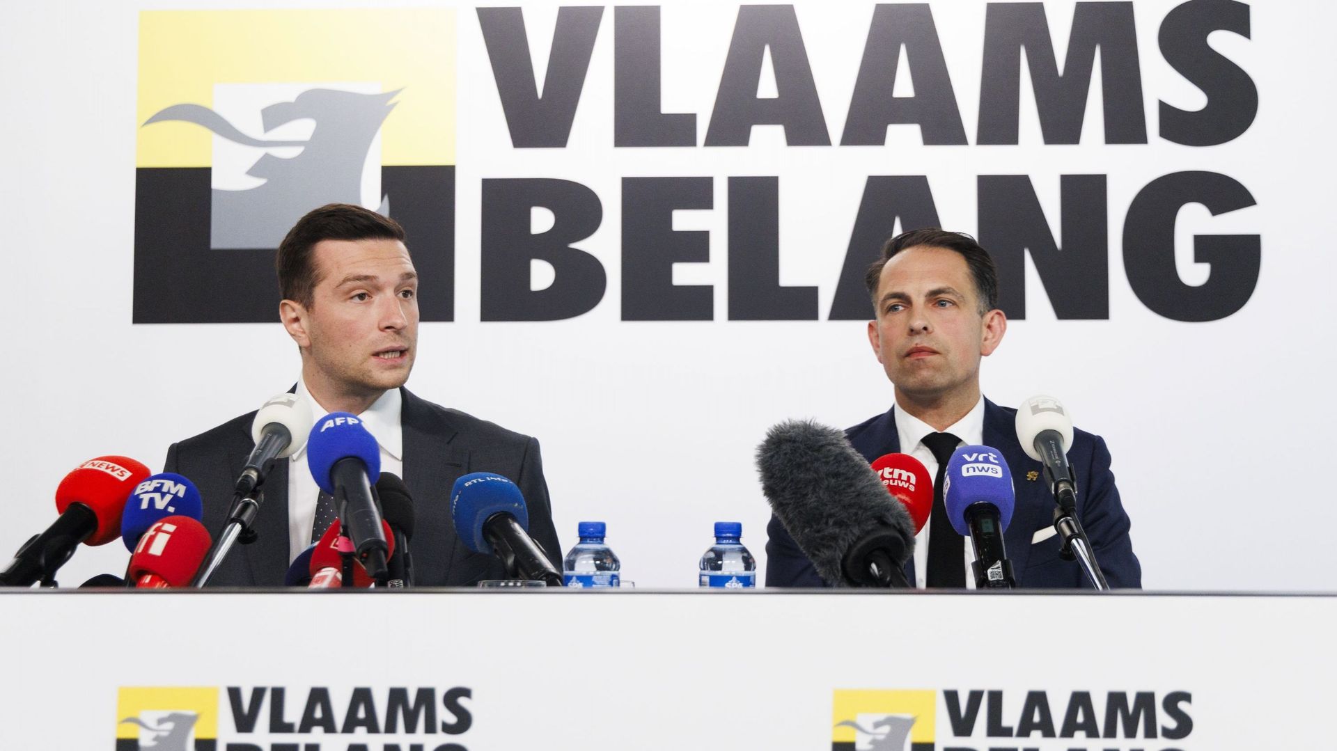 Jordan Bardella accueilli par le Vlaams Belang à Bruxelles