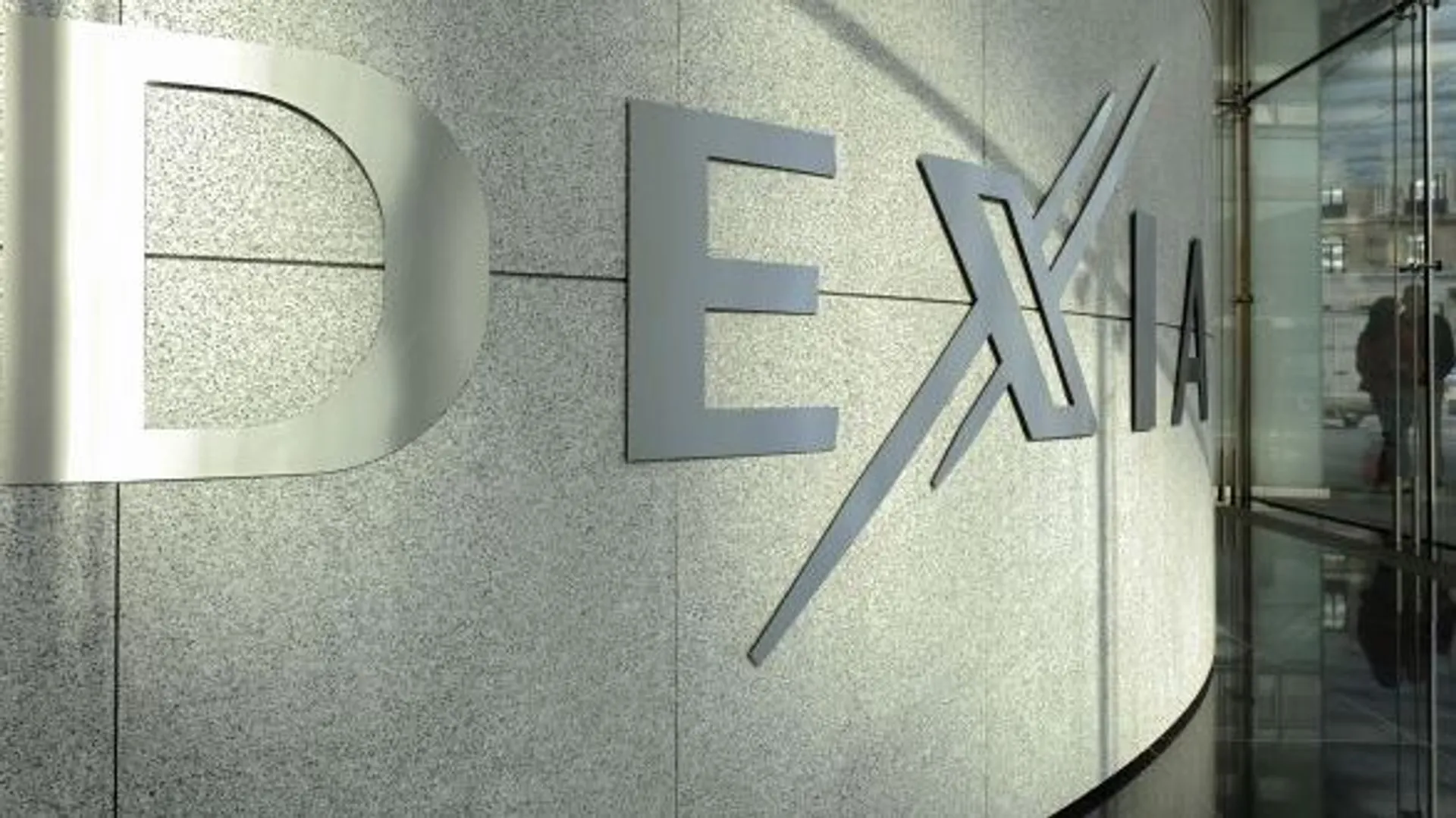 Connexions: Dexia, faut-il continuer à injecter de l'argent public dans ...