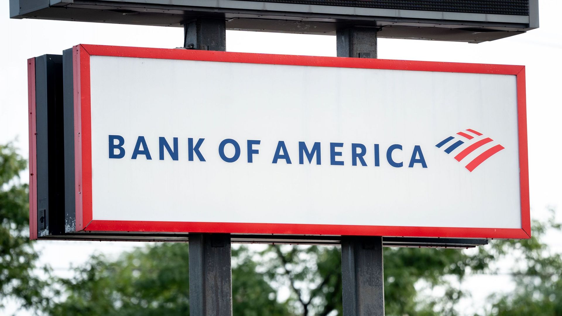Attentat déjoué à Paris visant Bank of America : une Liégeoise mise en examen à Paris et incarcérée