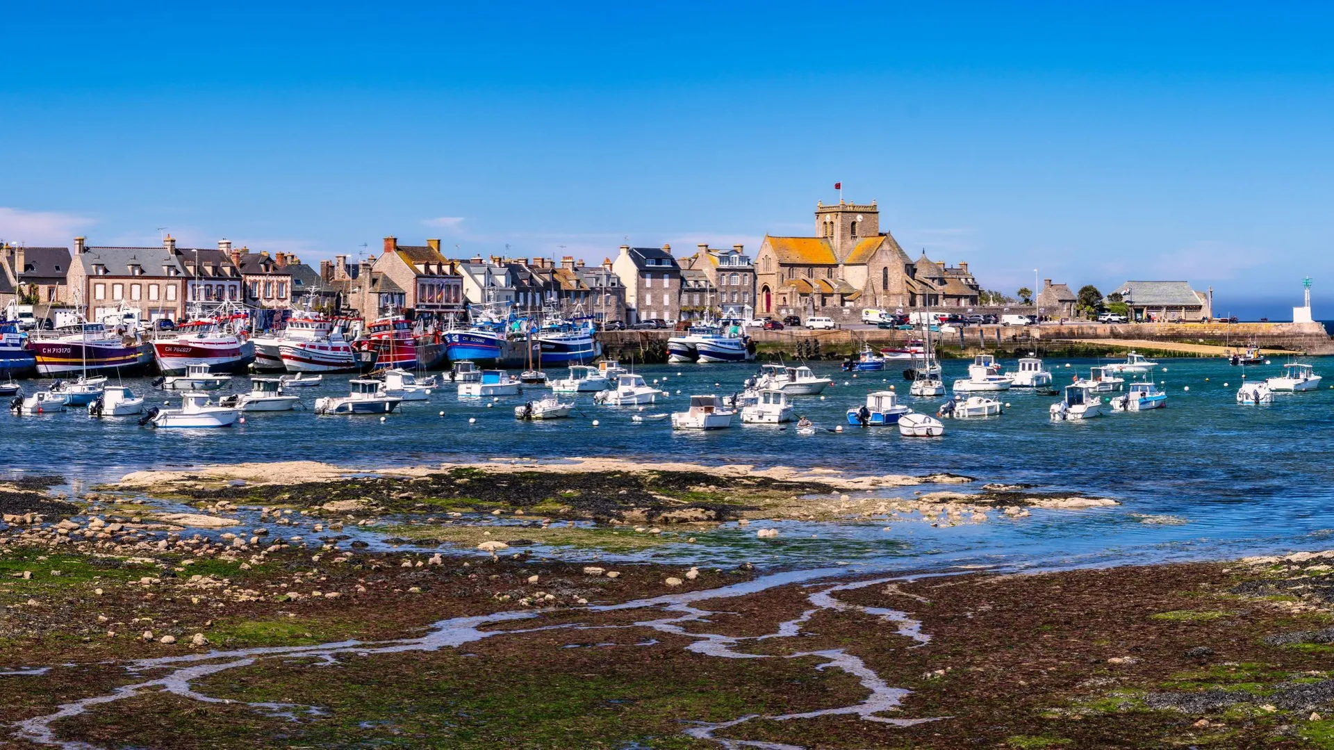 Le Finistère, les trésors cachés d’une côte sauvage aux villes ...