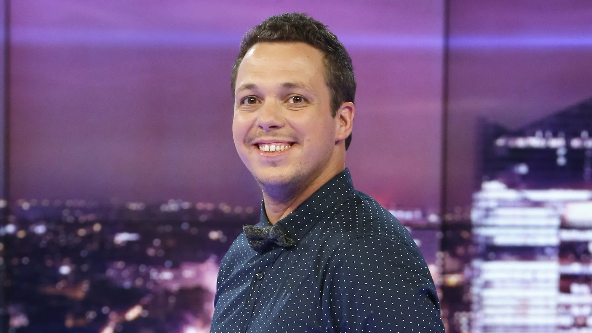 Un nouvel animateur rejoint le '20:02' ! - RTBF Actus