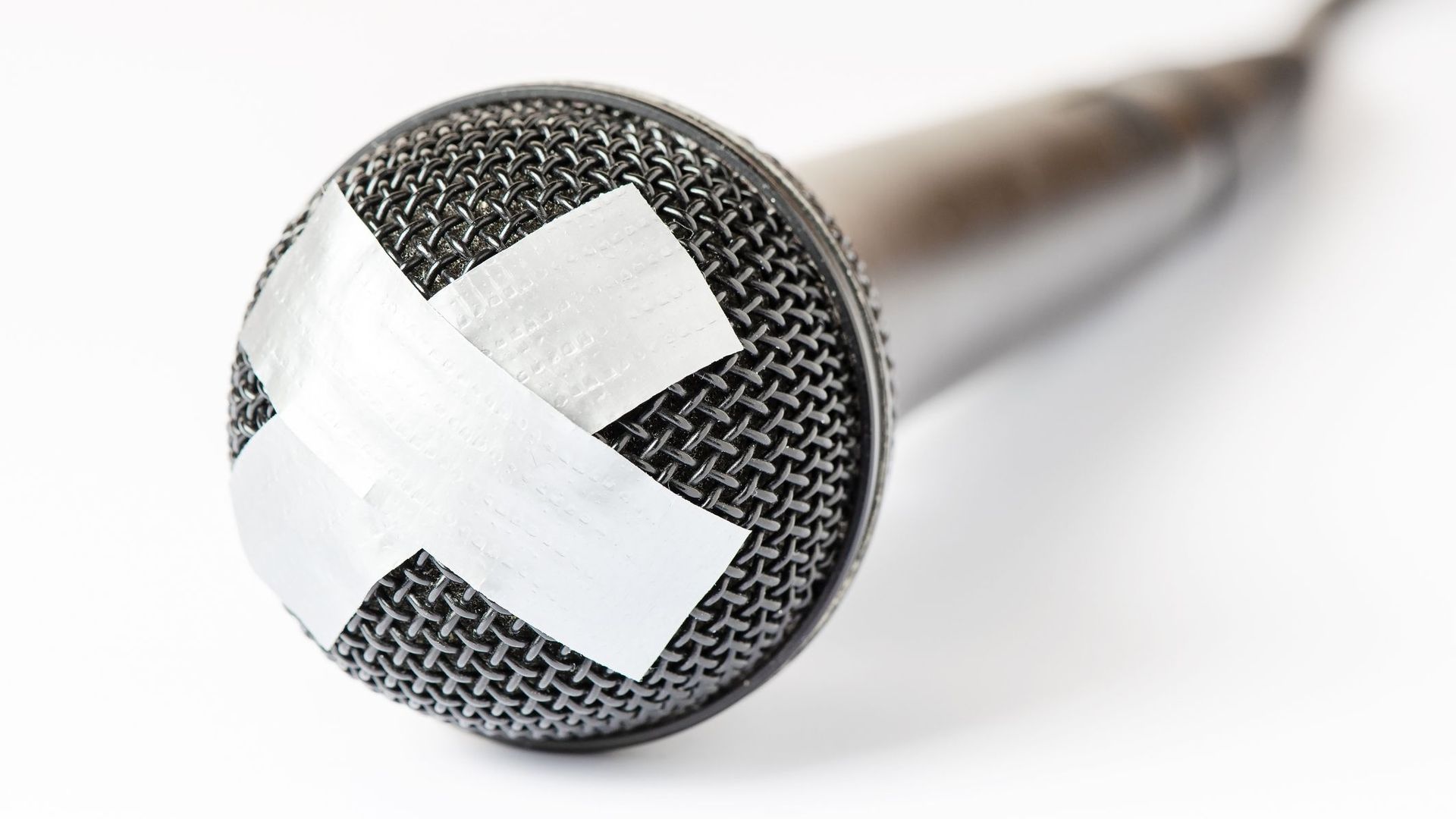 Le rock sans filtre : jurons et provocations