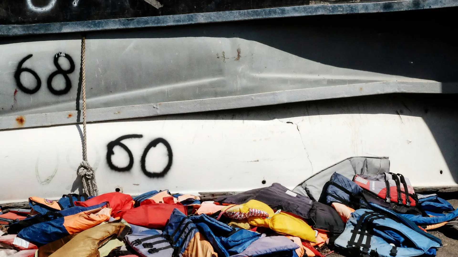 Le naufrage d'un bateau de migrants au Sénégal fait 'au moins 140 morts ...