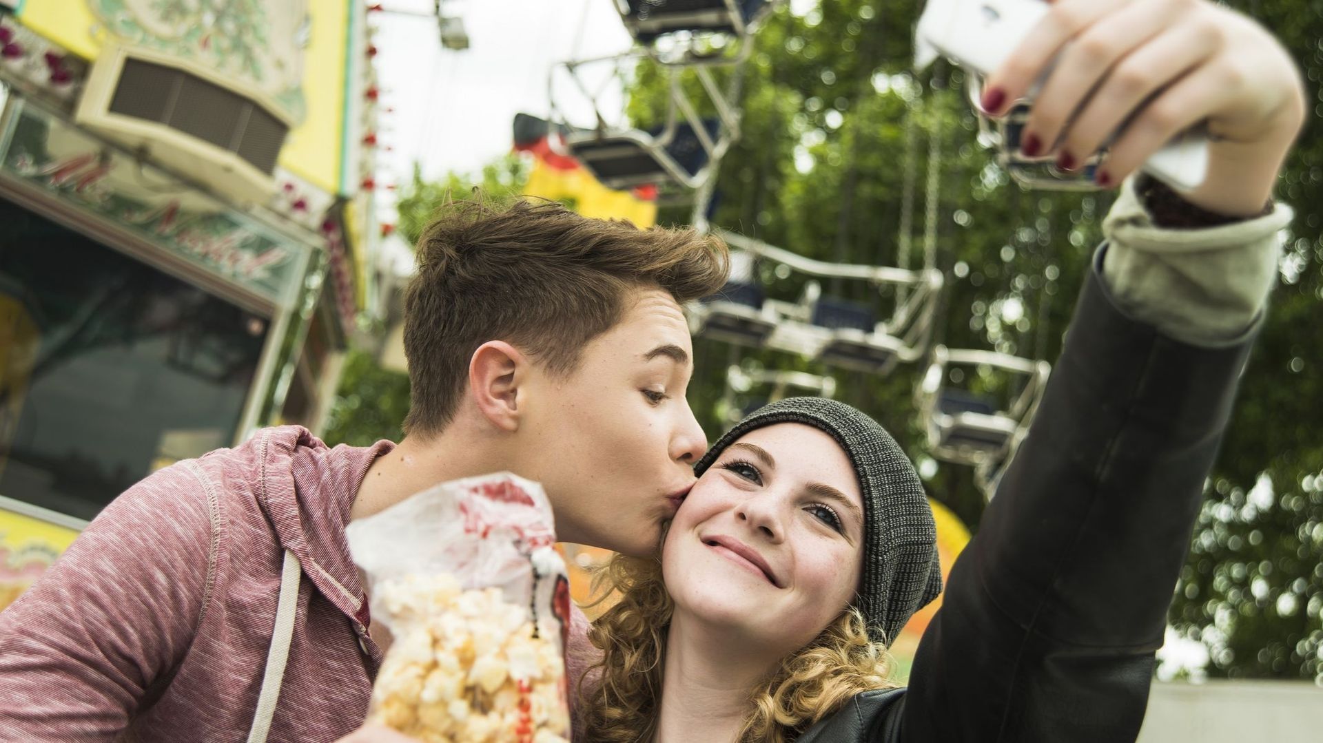 Adolescence : comment le téléphone change les codes amoureux