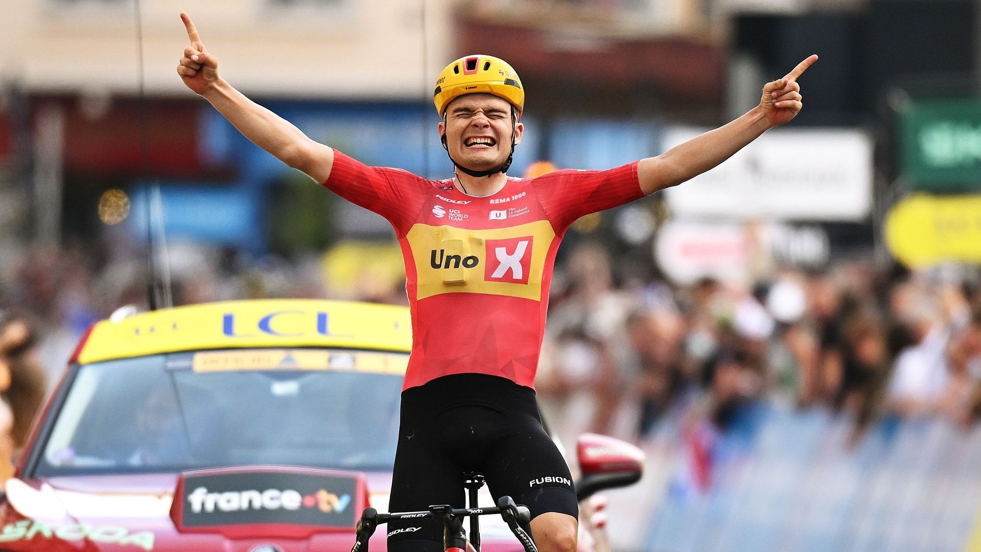 Tour d’Auvergne-Rhône-Alpes, 2e étape : vive les échappées, Anthon Charmig triomphe en solitaire