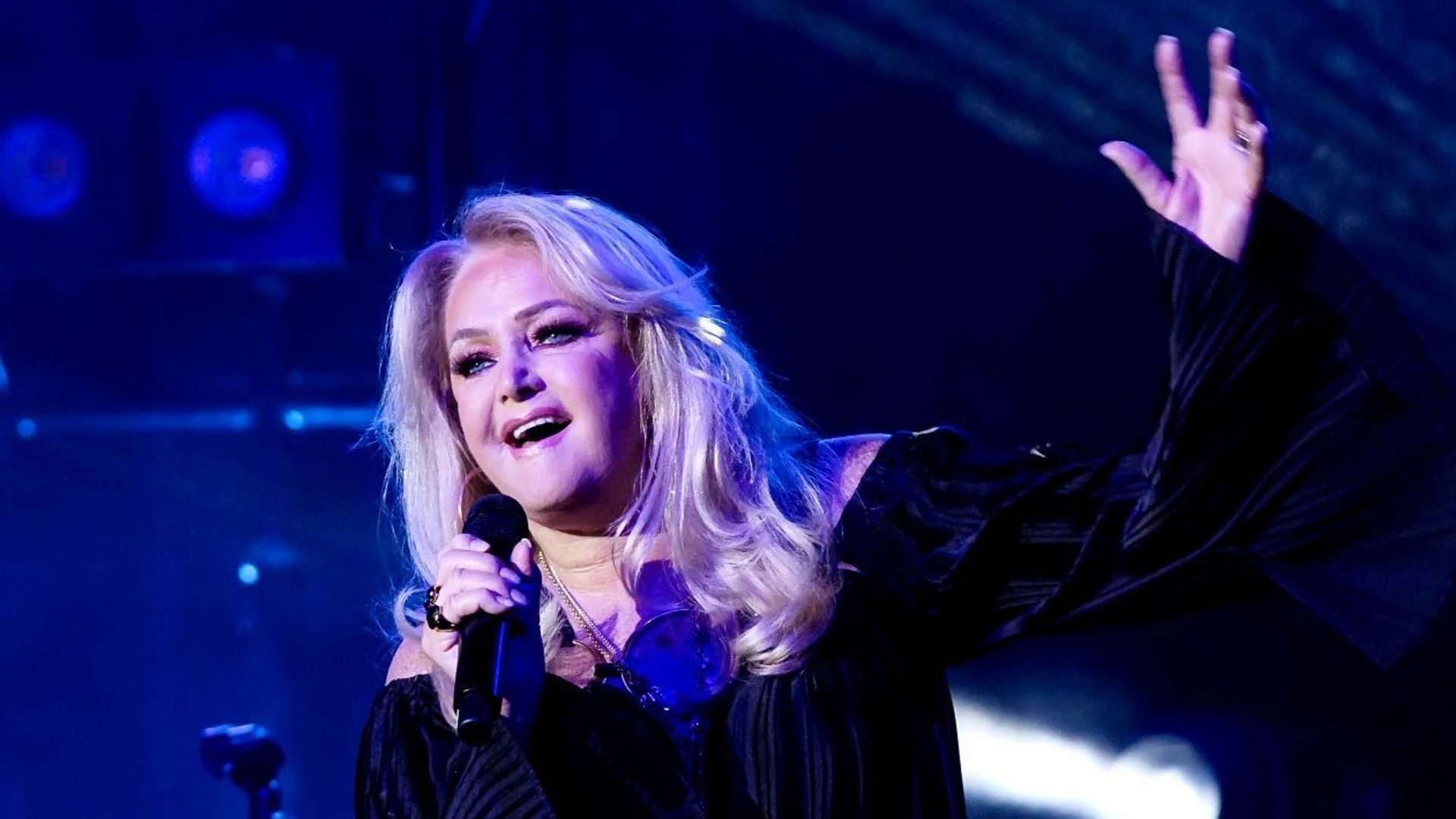 Bonnie Tyler opérée d'urgence au Portugal