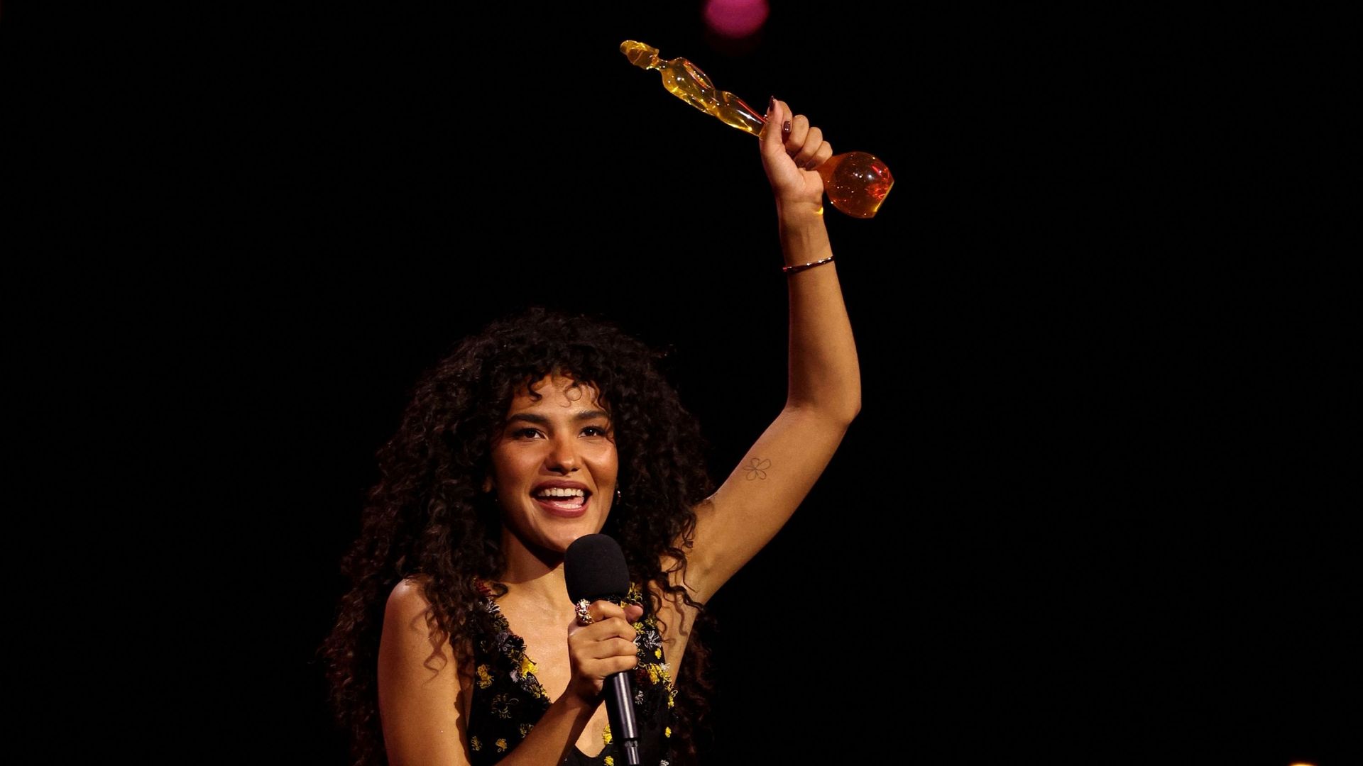 L’actu culturelle de la semaine : les Brit Awards, Peter Jackson à Cannes et Amazon quitte la foire du livre