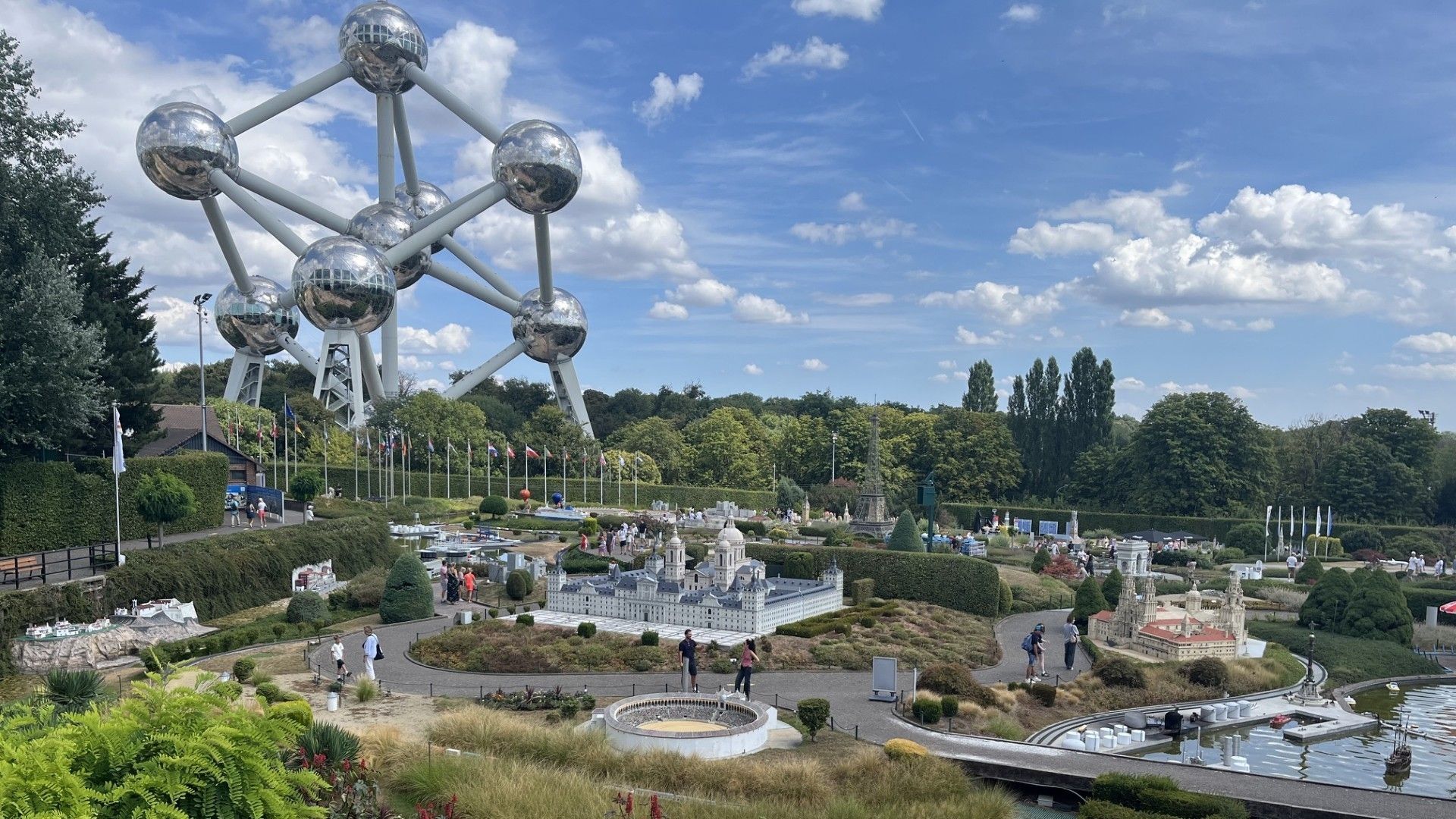 Mini-Europe : les plans du Parc des Sports "menacent la survie même du parc d'attractions"