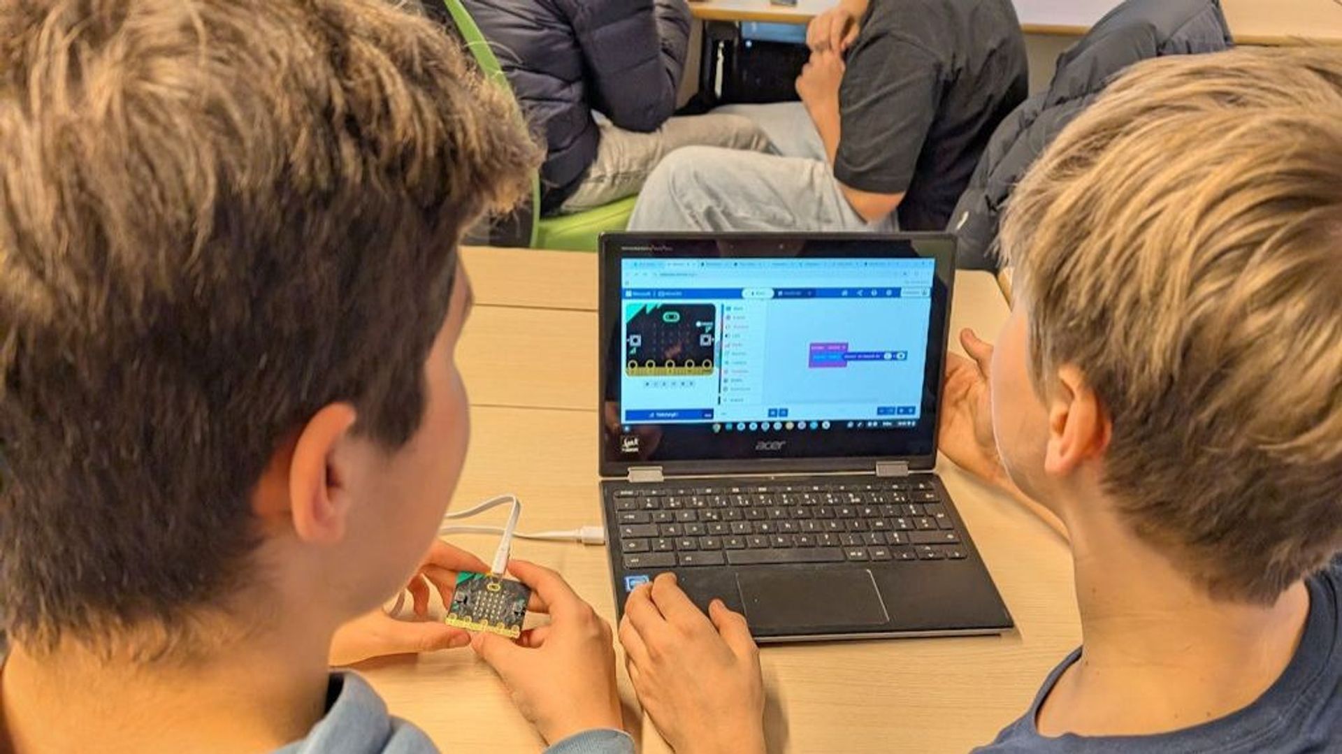 200 élèves de 2e secondaire se plongent dans le monde de l’intelligence artificielle