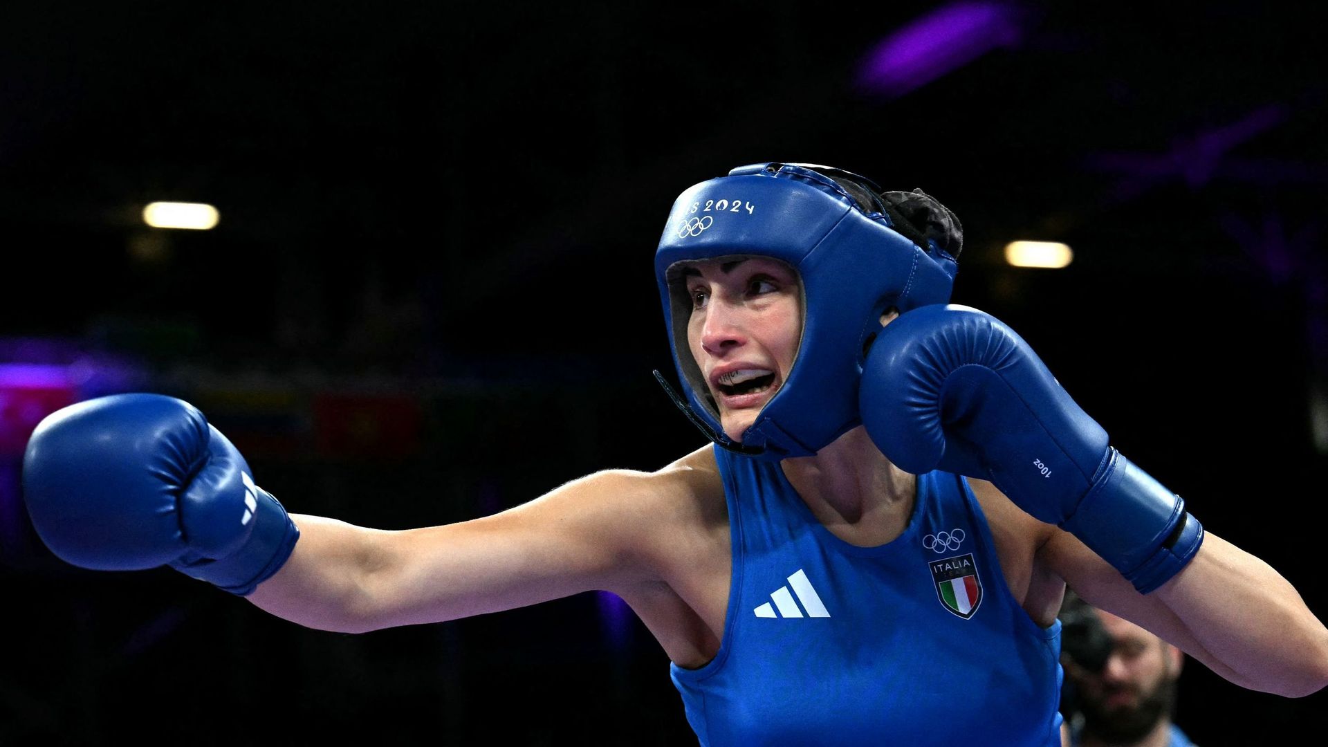JO Paris 2024 : la fédération de boxe IBA offre 100.000 dollars à la ...