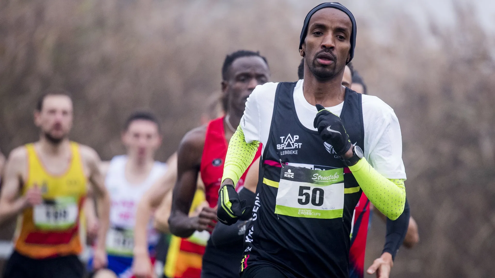 Bashir Abdi remporte le semi-marathon d'Egmond - RTBF Actus