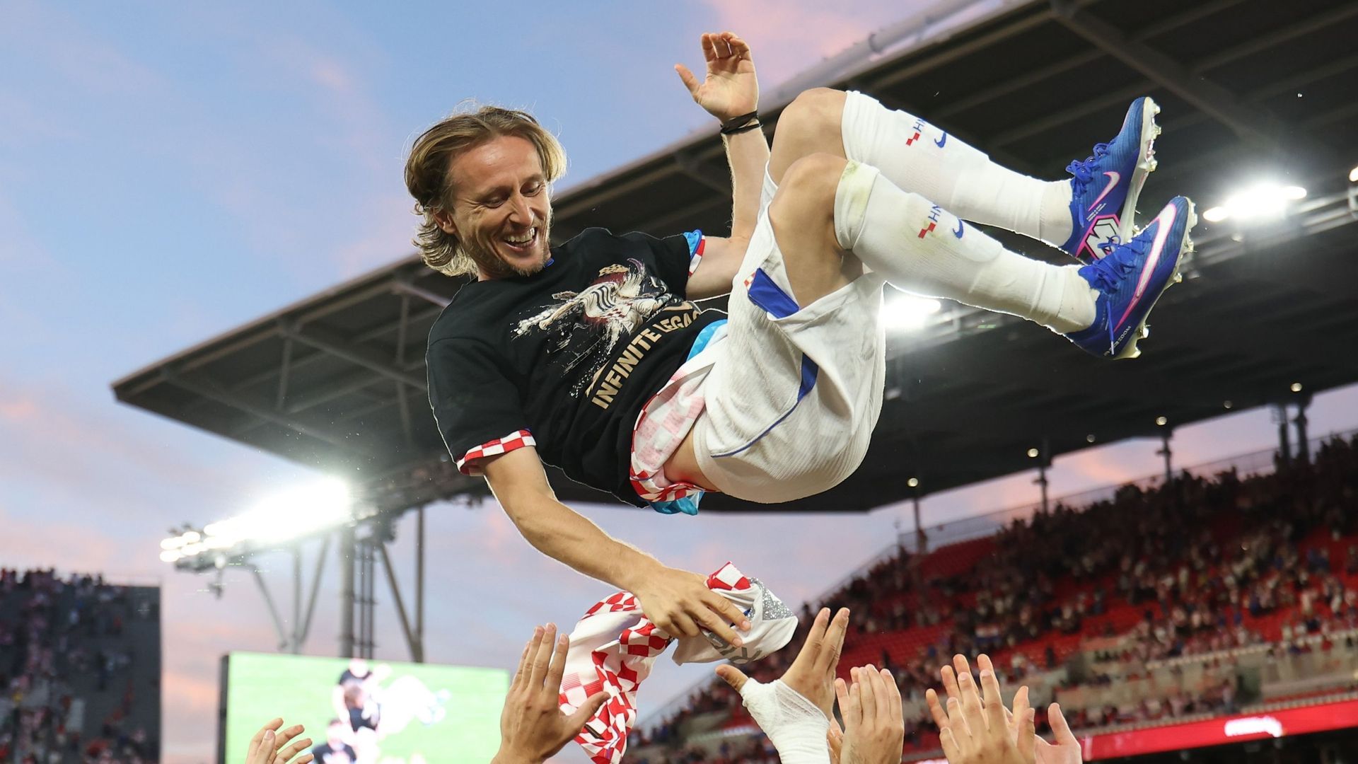Luka Modric bicentenaire soulagé, la Colombie qualifiée, les sosies de sortie : ce qu’il ne fallait pas manquer de la 13e nuit à la Coupe du monde 2026
