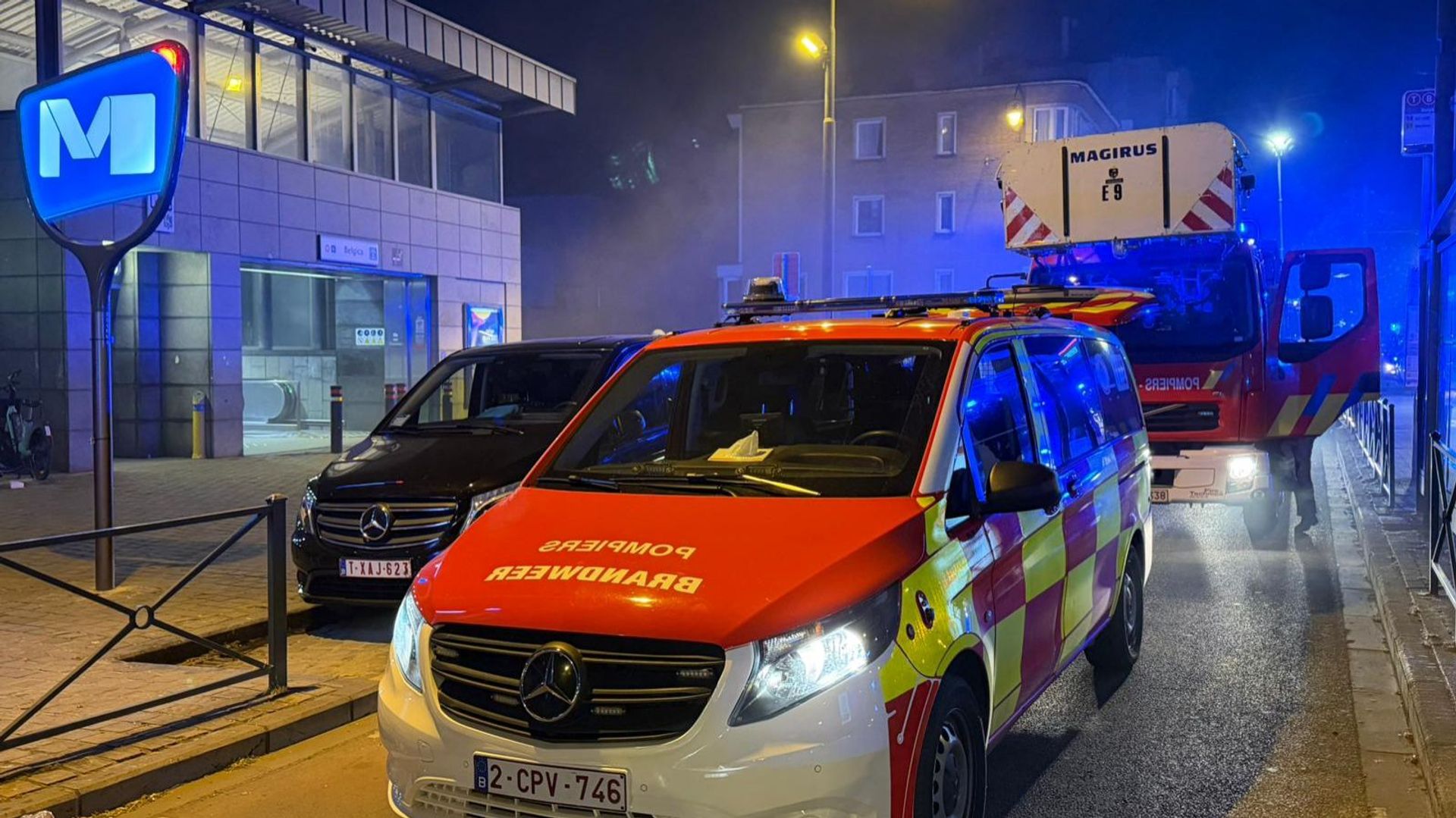 Deux blessés dans un incendie sous une rame de métro mercredi soir à la station Belgica