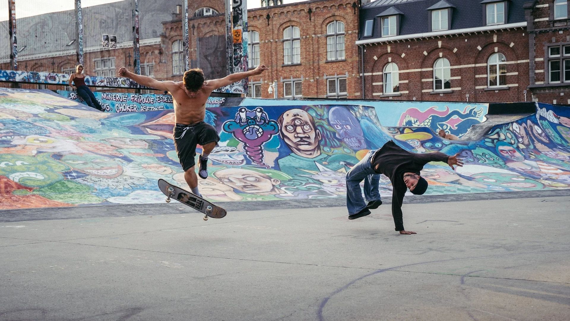 "Béton", un spectacle chorégraphique de Julien Carlier qui épouse les courbes des skateparks