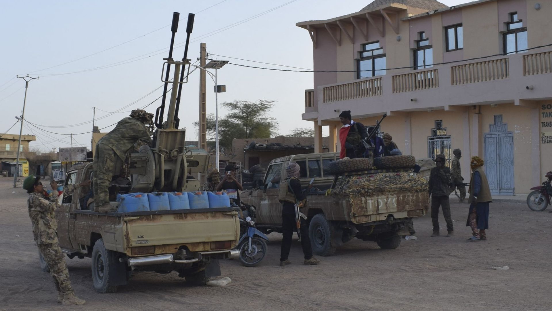 Reprise des combats au Mali : la junte militaire, abandonnée par la Russie, peut-elle tomber ?