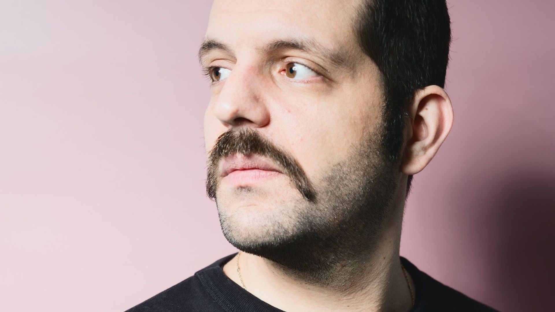 "Vous êtes devenue le fantôme obstiné qui m’attend" : l’écrivain Karim Kattan s’adresse à une connaissance de ses grands-parents