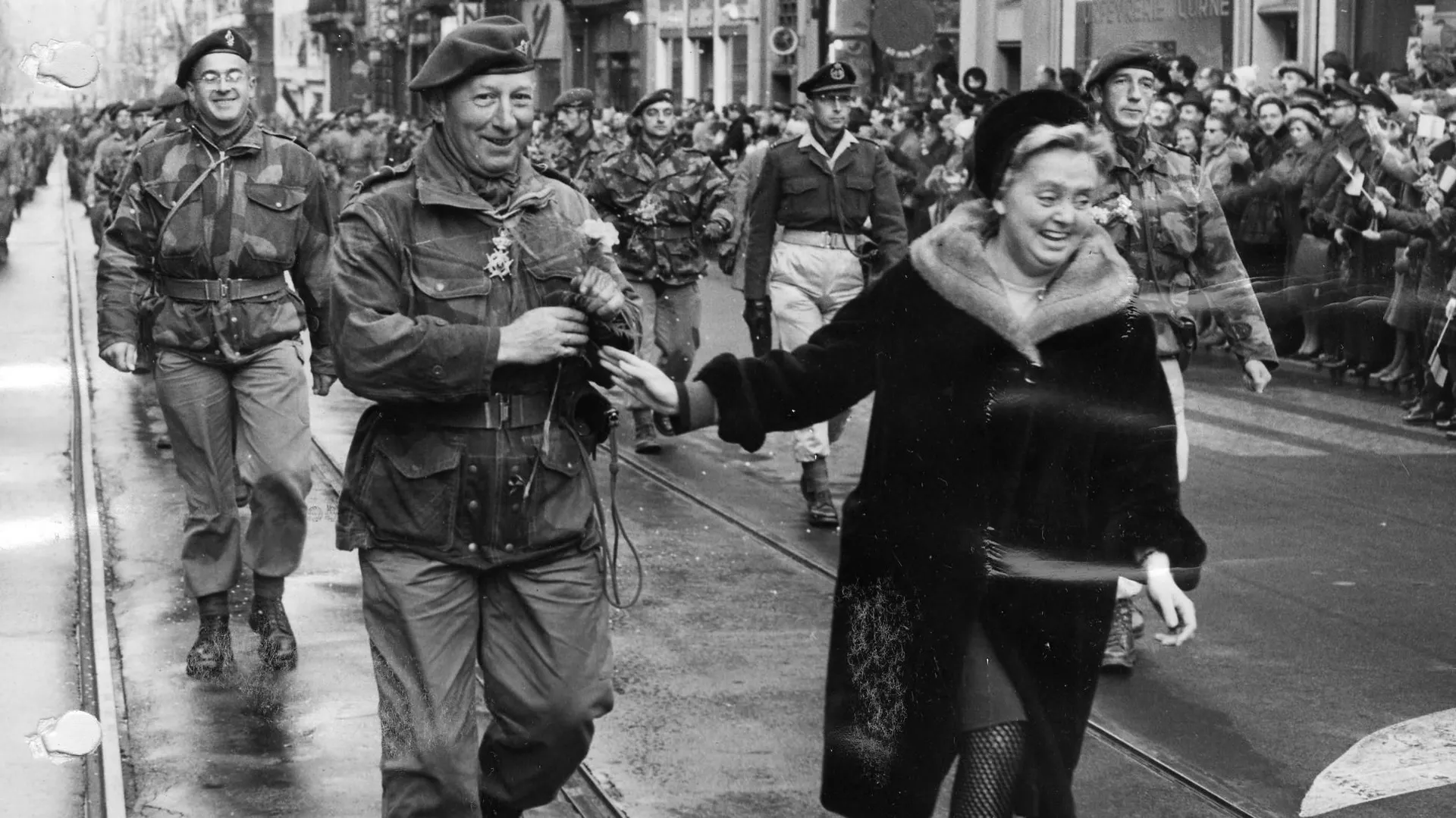Operation Ruban Rouge Opération 'Dragon rouge' : il y a 60 ans, les paras belges sautaient ...