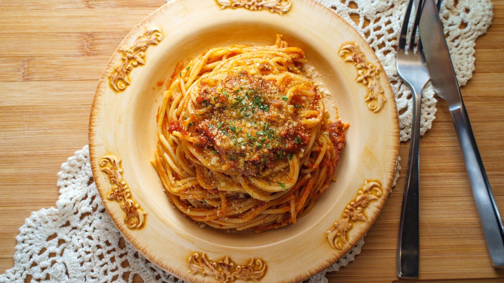 L’Italie dans l’assiette : 3 recettes de pâtes par Carlo de Pascale - RTBF Actus