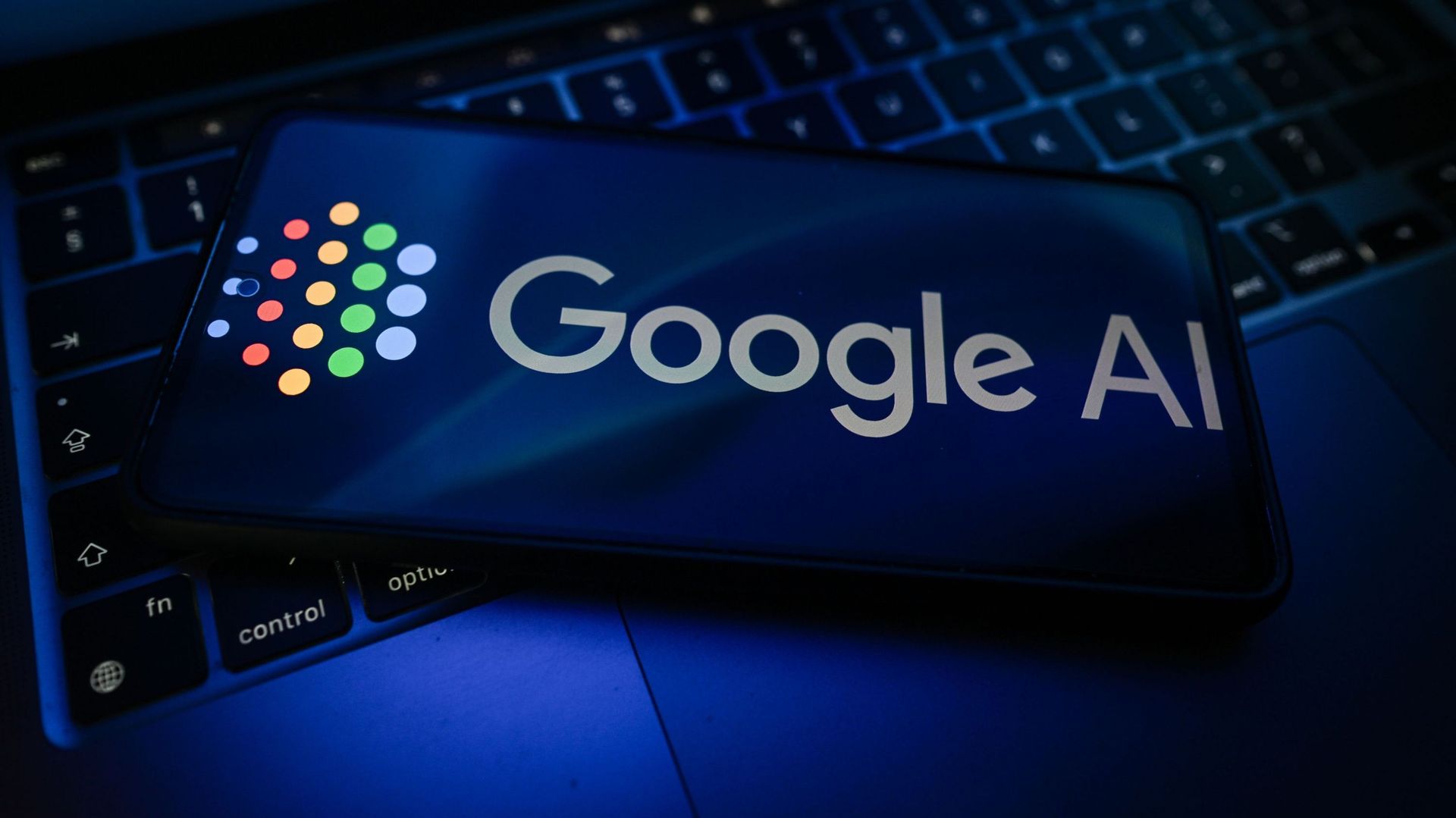 Google lance des agents IA qui surveillent et résument le web à votre place