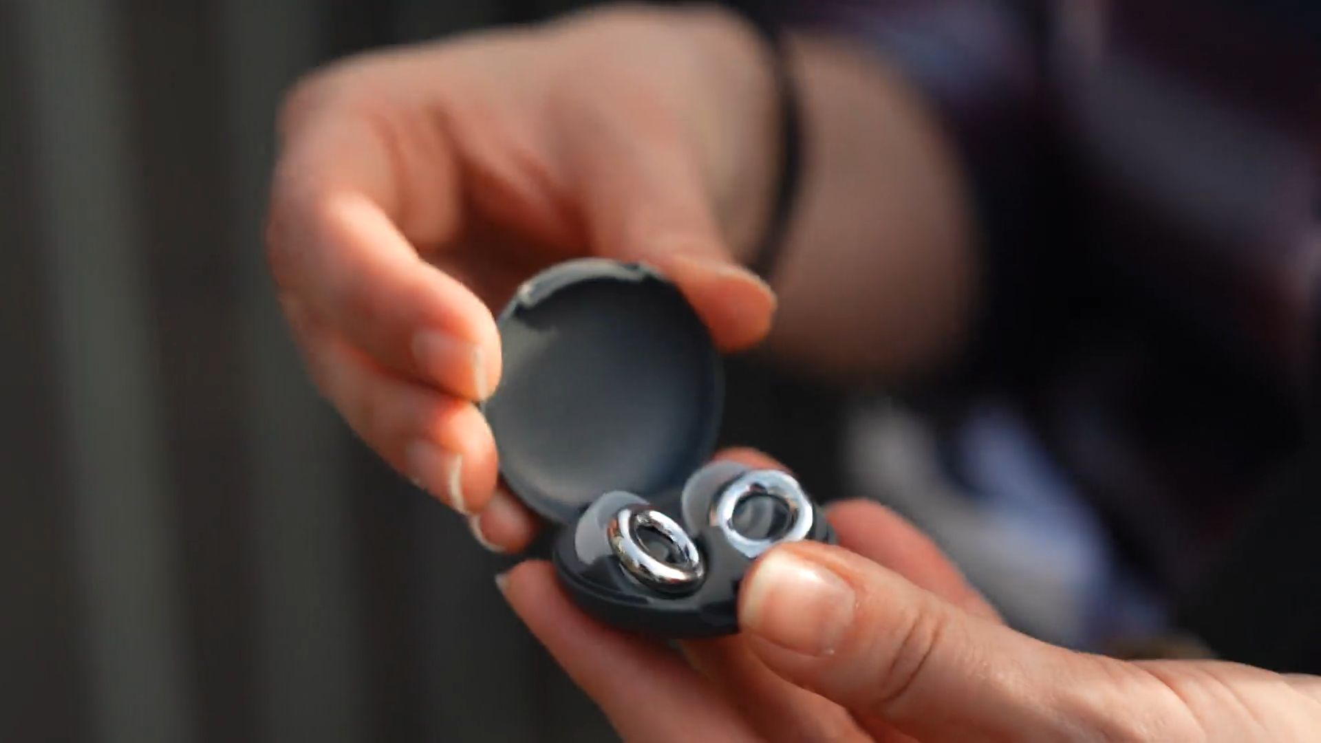 Que valent les Loop, les bouchons d’oreilles qui cartonnent sur les ...