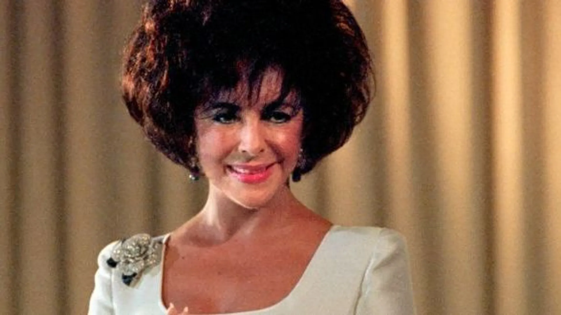 Des bijoux et des robes d'Elizabeth Taylor aux enchères à New York ...