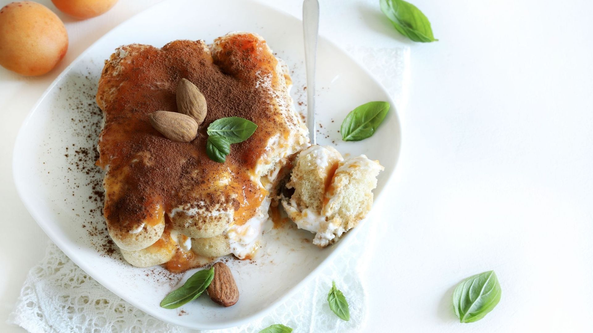 Le tiramisu d’été d’Alain Boschman aux abricots : une recette fraîche et pleine de soleil
