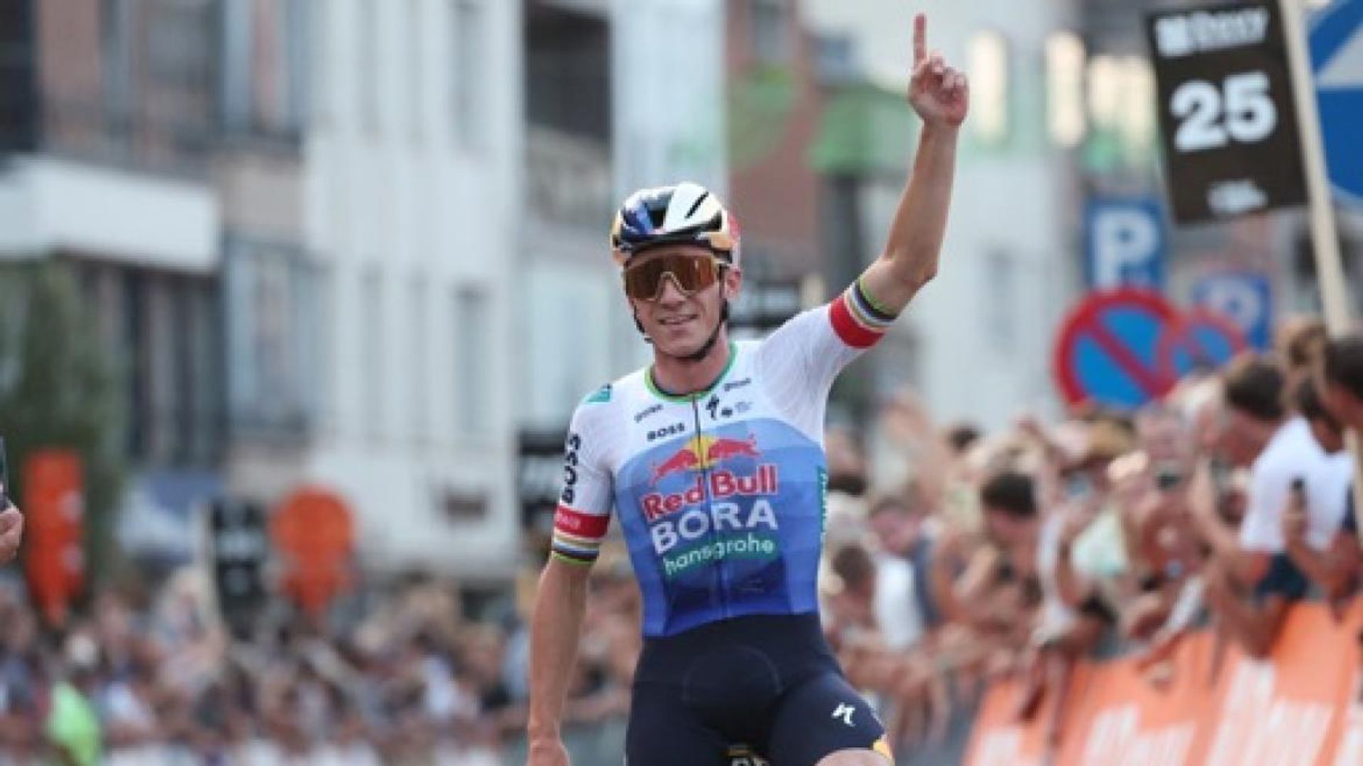 Critérium d’après Tour de France : Remco Evenepoel s’offre aussi le bouquet à Roulers