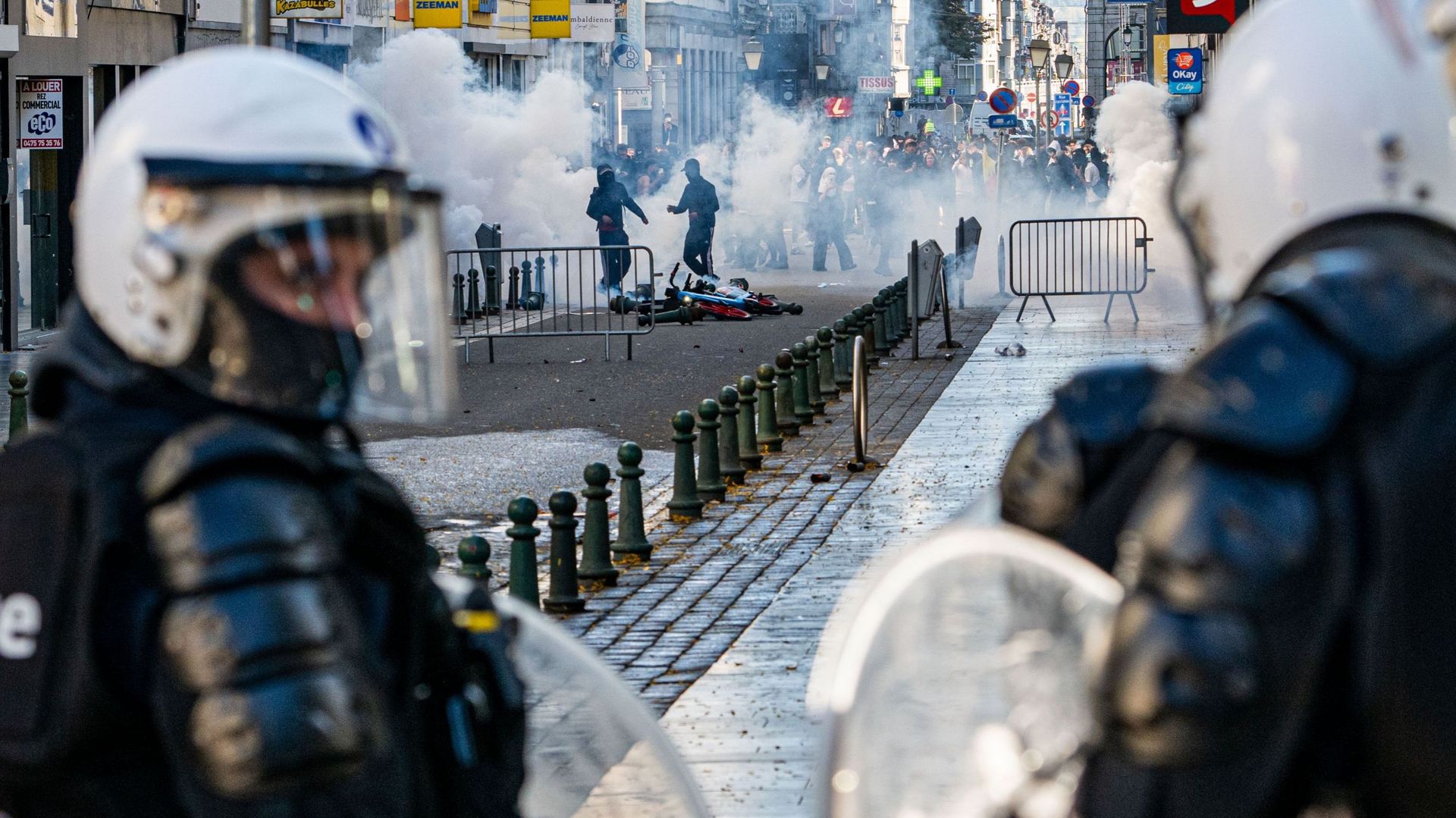Manifestations étudiantes : que risquent les casseurs ? - RTBF Actus